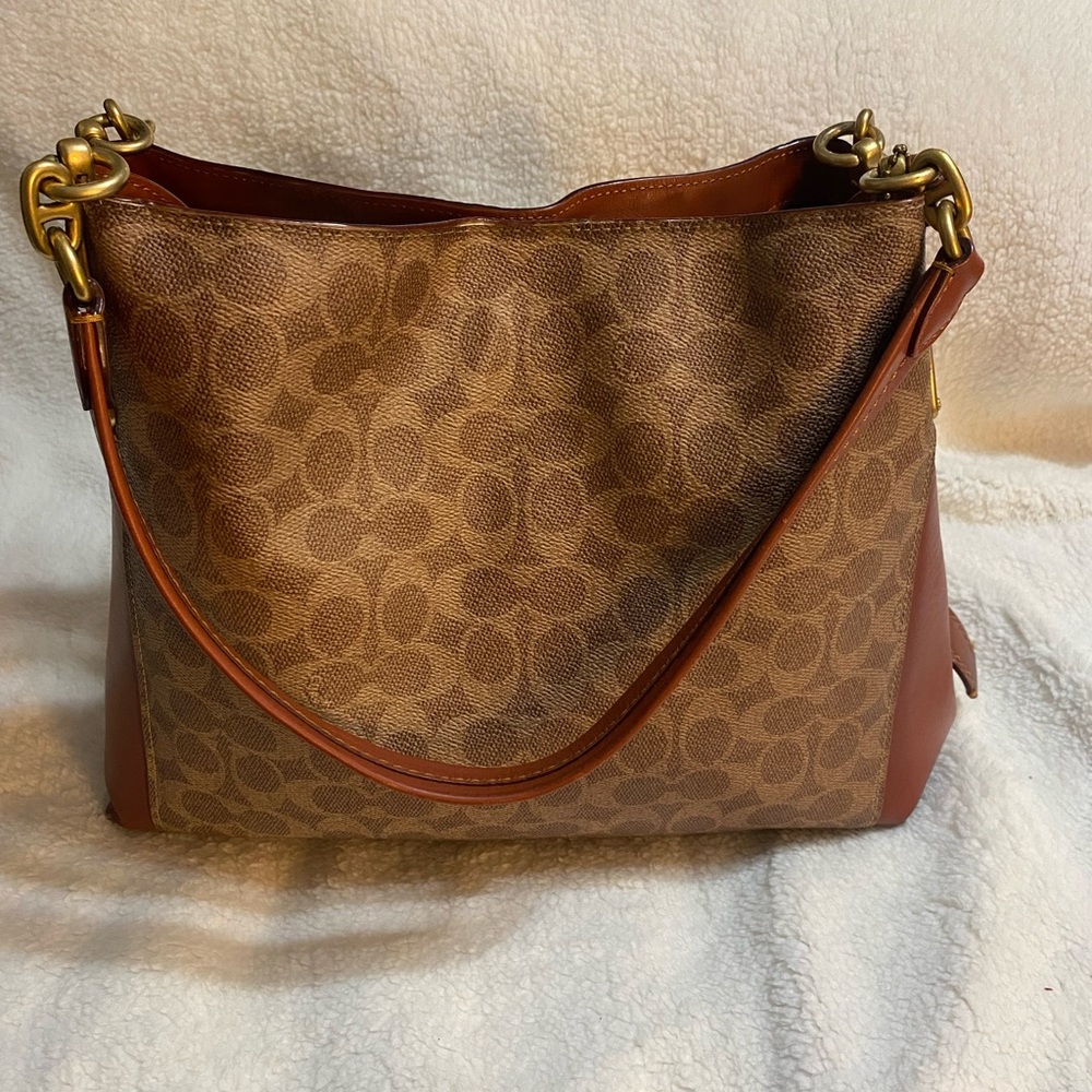 Coach shoulder bag